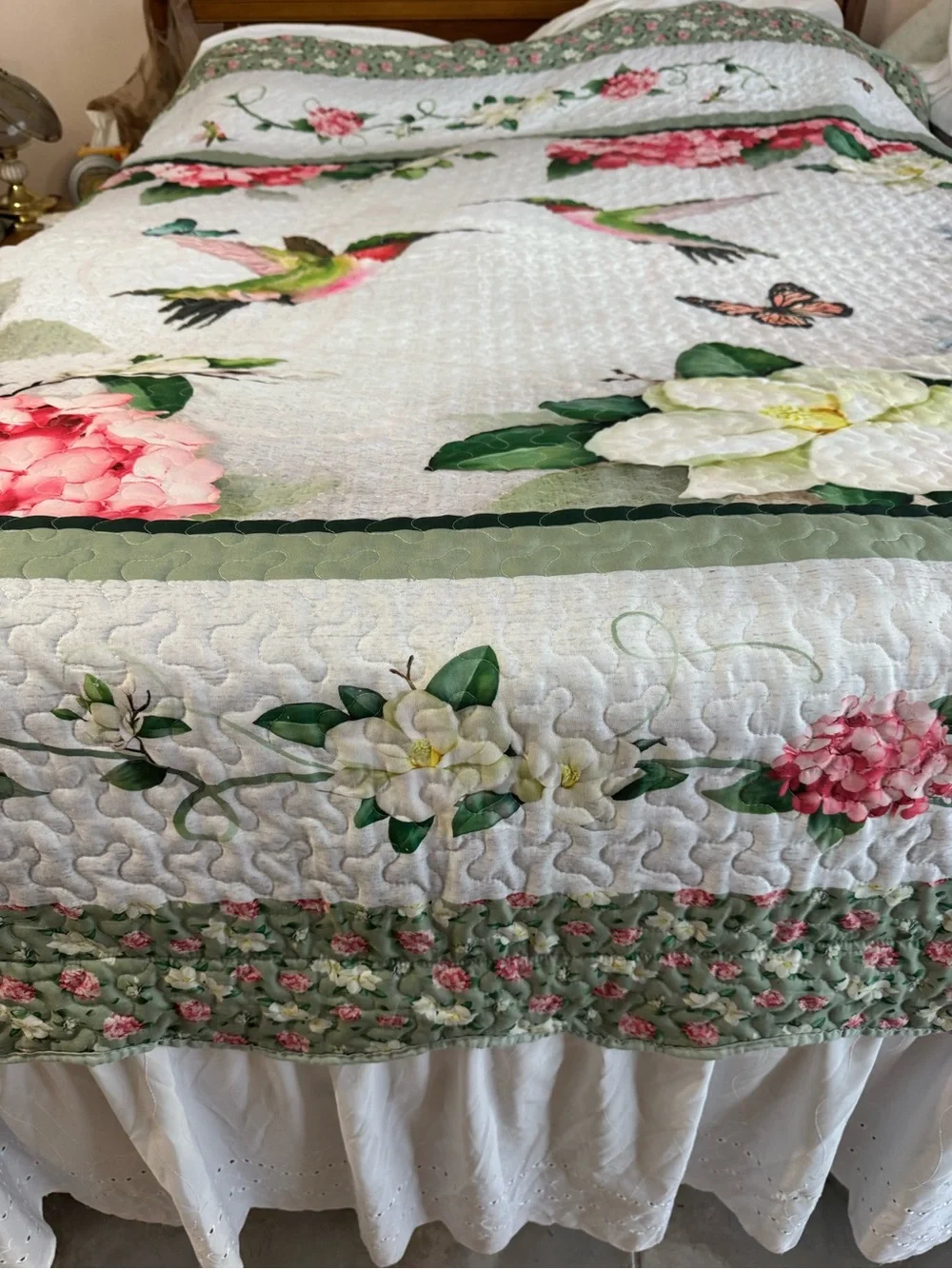 Collections Etc. Hummingbird Floral Quilt Scalloped Edge Eyelet Ruffle Hem King